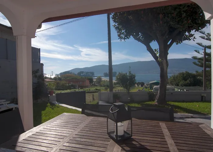 Playa De Cesantes פונטה-ודרה